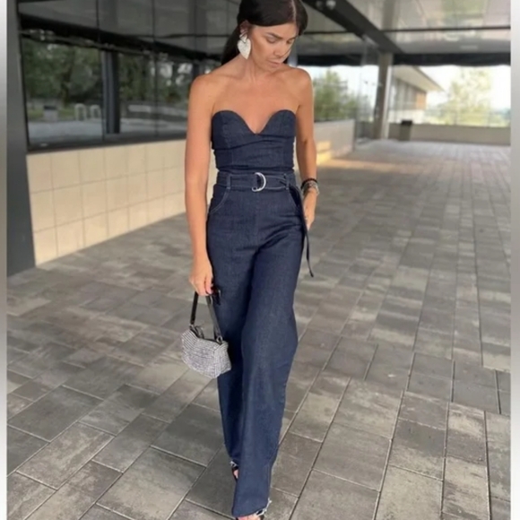 Zara Denim Jumpsuit *Bloggers' Fave* - Picture 9 of 15